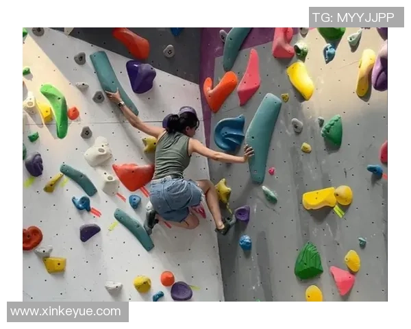 杭州攀岩队与西安攀岩队赛后复盘探讨团队协作的成功与不足